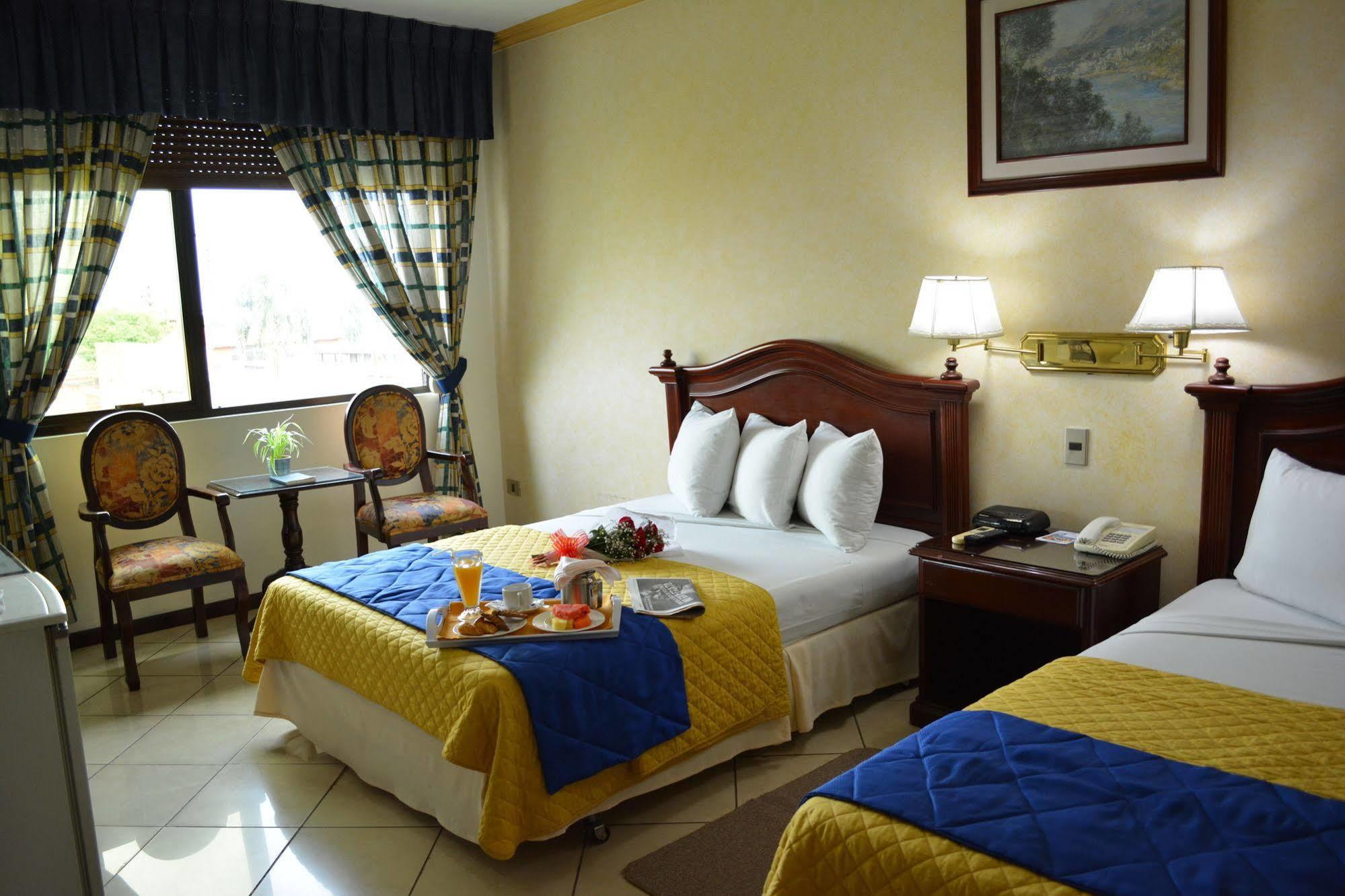 Hotel Continental Park Santa Cruz de La Sierra Exterior foto
